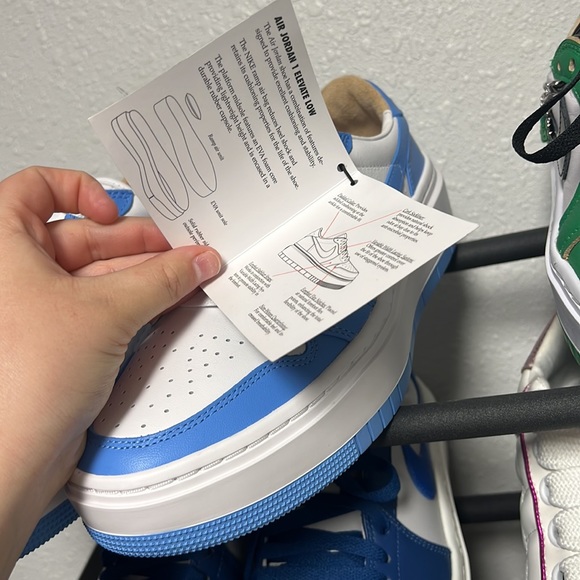 Blue elevates - Picture 3 of 5